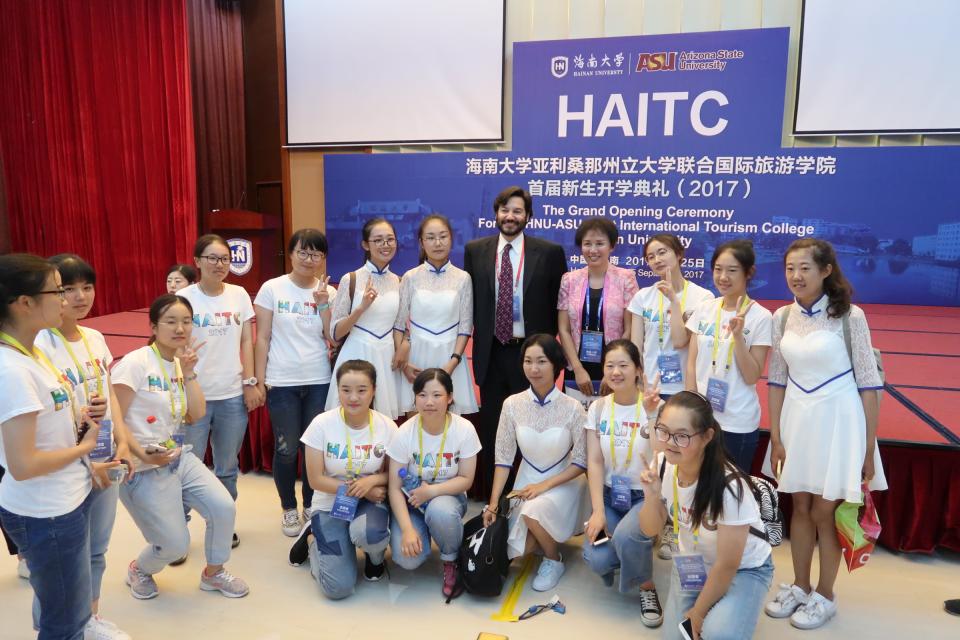 1506673220418441.jpg hainan_students.jpg